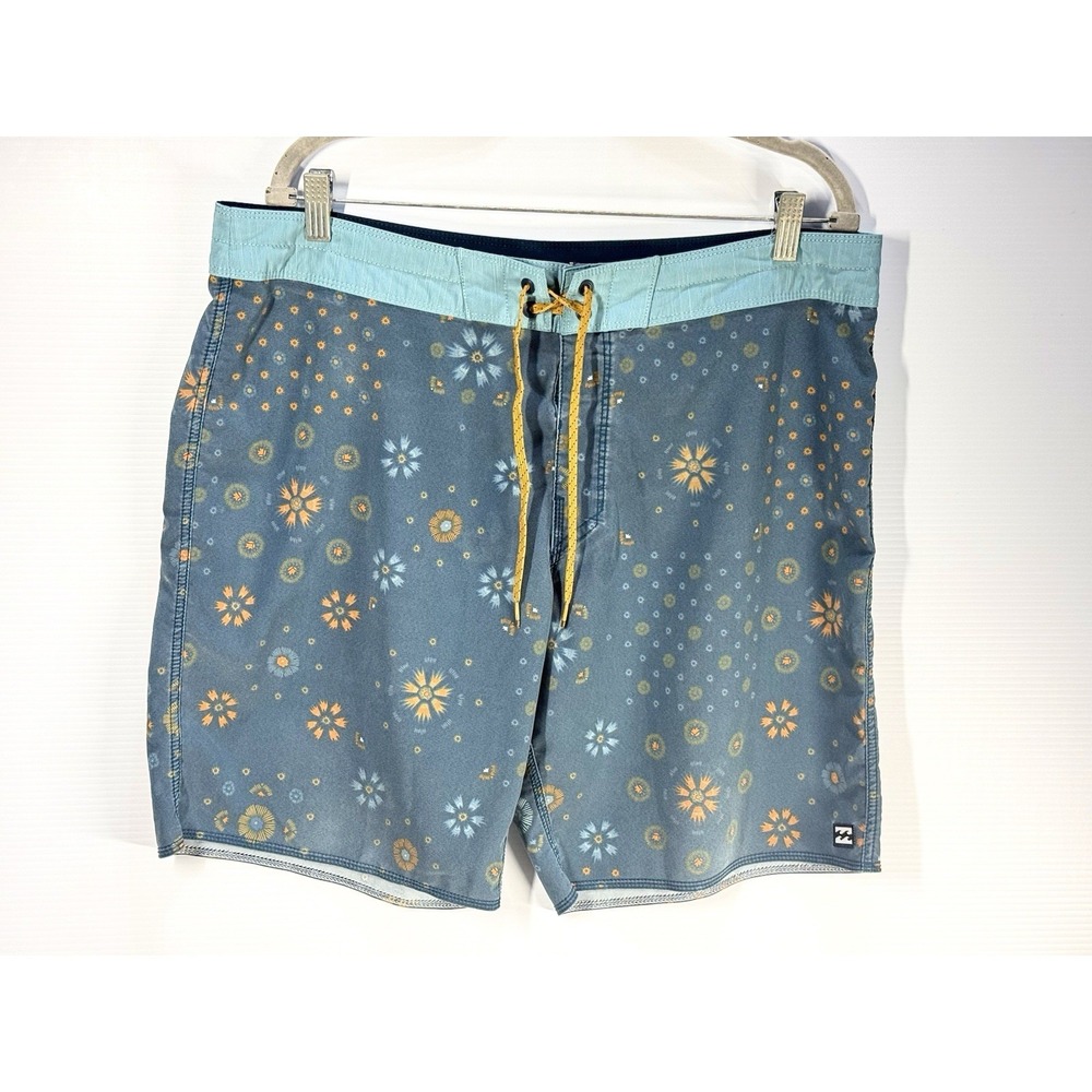 Billabong Board Shorts Men's 36 Blue Floral Y2K Surf Beach Cargo Swim Tropical